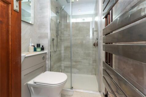 En Suite Pic 1