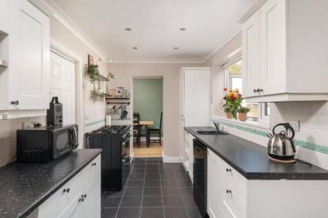 Kitchen Pic 2