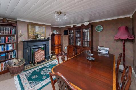 Dining Room Pic 1