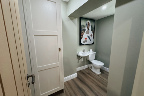 24. Downstairs toilet cloakeroom