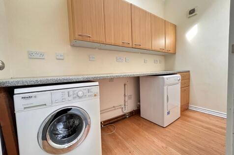 b12cca17-ed7f-49f1-b9e4-4c5d3cc01850