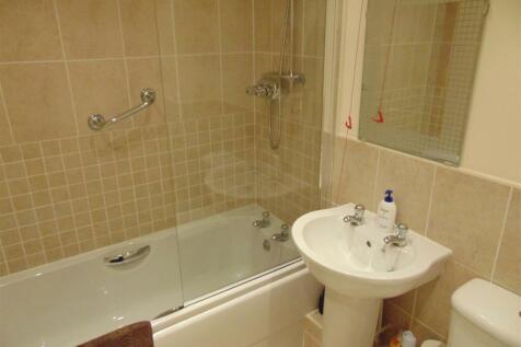 guest suite bathroom.jpg