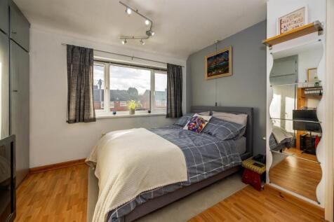 Bedroom 2 SAPL4319-20251214-DxO_DeepPRIME XD2s.jpg