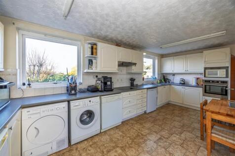 Kitchen 1 SAPL3968-20251130-DxO_DeepPRIME XD2s.jpg