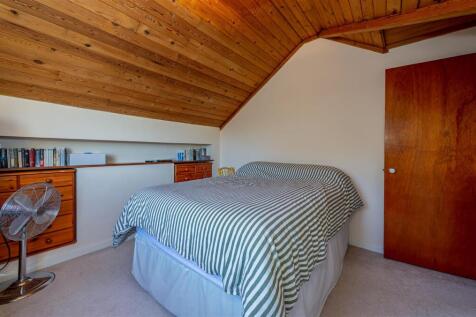 Bedroom 2 SAPL3981-20251130-DxO_DeepPRIME XD2s.jpg