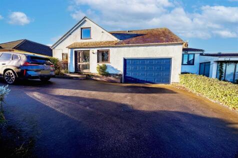 Front of house 1 SAPL3923-20251130-DxO_DeepPRIME X