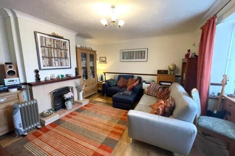 Living Room.JPG