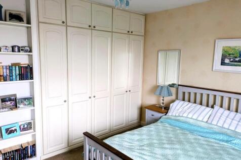 Front Bedroom C.jpg