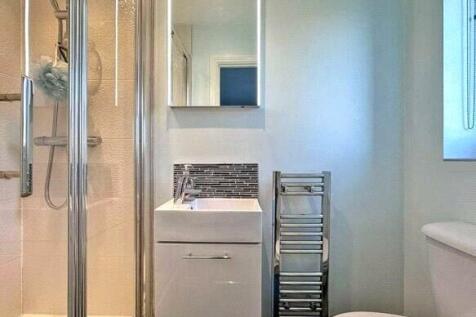 En Suite Shower Wc