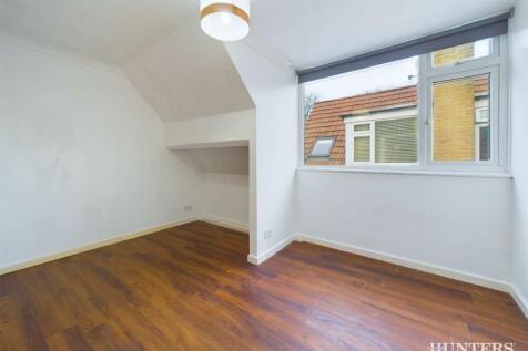 CAM03792G0-PR0173-STILL007.jpg