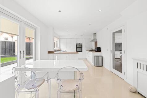 Fitted Kitchen/Dining Room