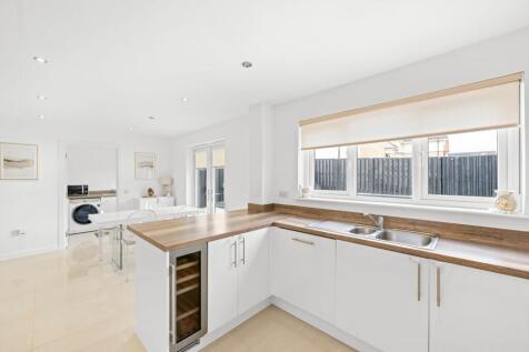 Fitted Kitchen/Dining Room