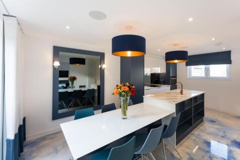 Fitted Kitchen/Dining Room