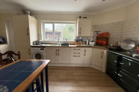 KITCHEN &amp; DINING ROOM