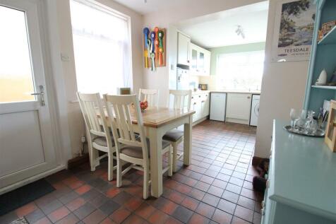 KITCHEN &amp; DINING ROOM