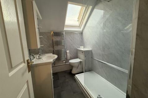 SHOWER ROOM/WC