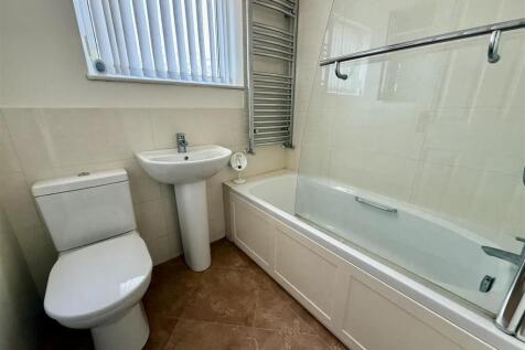 BATHROOM/WC