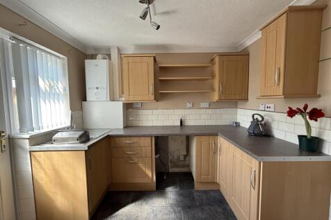 KITCHEN &amp; DINING ROOM