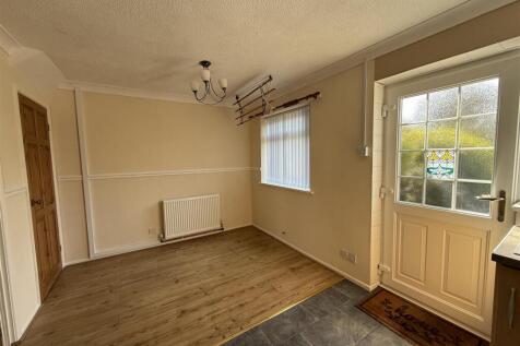 KITCHEN &amp; DINING ROOM