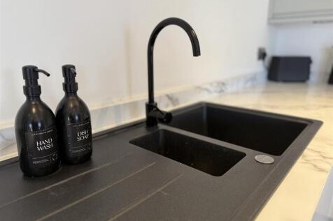 KITCHEN &amp; DINING AREA