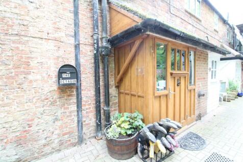 ENTRANCE PORCH