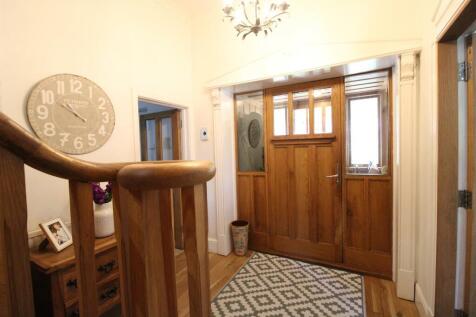 RECEPTION HALLWAY