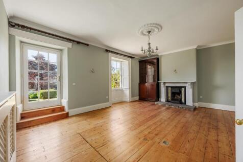 Eggleshope House East_028_web.jpg