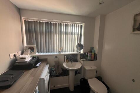 Utility/Guest WC