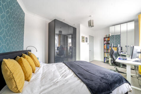 1375920-17-690b2a...