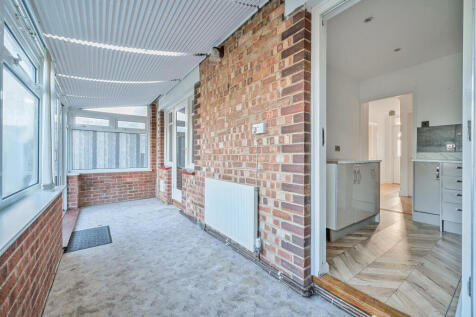 1394626-8-694524c...