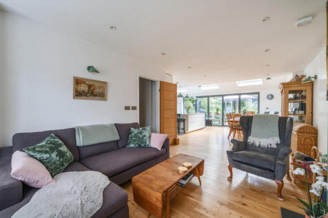 1309429-4-684aed9...