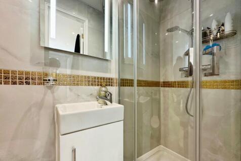 Bedroom One En-Suite