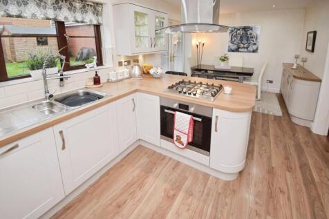 Well Fitted Kitchen