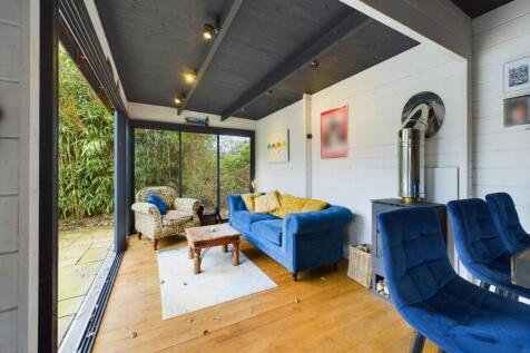 Pool house
