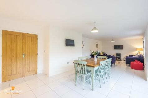 Kitchen-Family Room