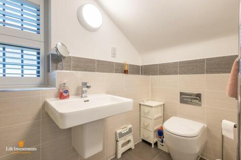 Bed Two En Suite