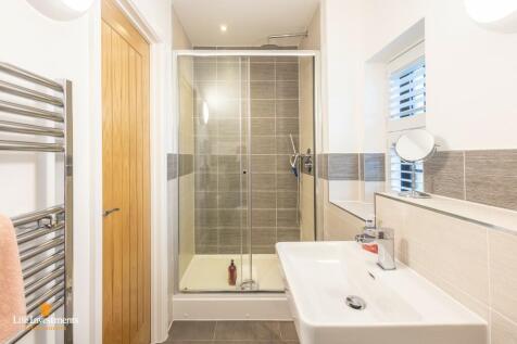 Bed Two En Suite