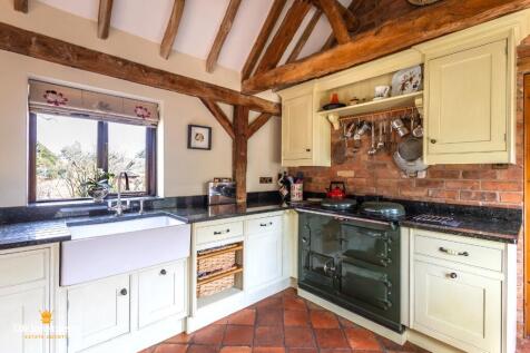 Kitchen-Diner-Family