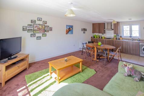 Open Plan Kitchen Living Area