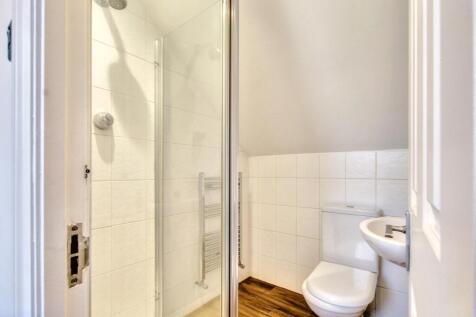 10.bathroom 2.jpg