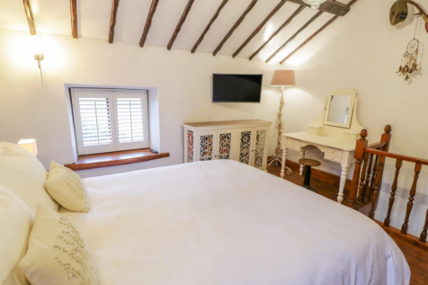 Bedroom 2.png