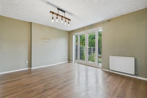 CAM04273G0-PR0151...