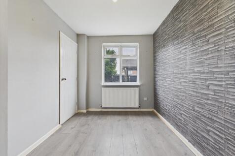 CAM04273G0-PR0151...