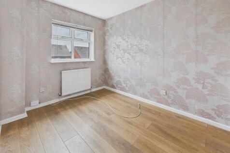 CAM04273G0-PR0151...