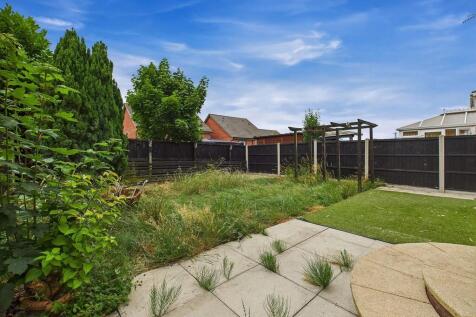 CAM04273G0-PR0151...