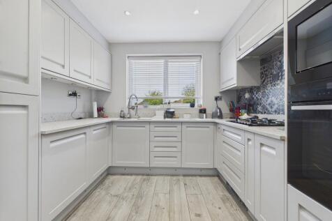 CAM04273G0-PR0154...