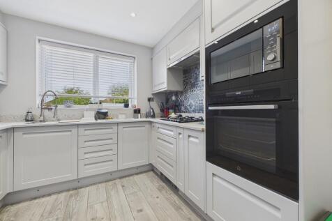 CAM04273G0-PR0154...