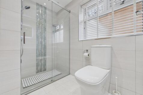 CAM04273G0-PR0172...