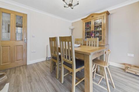 CAM04273G0-PR0172...