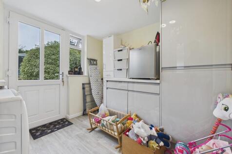 CAM04273G0-PR0172...